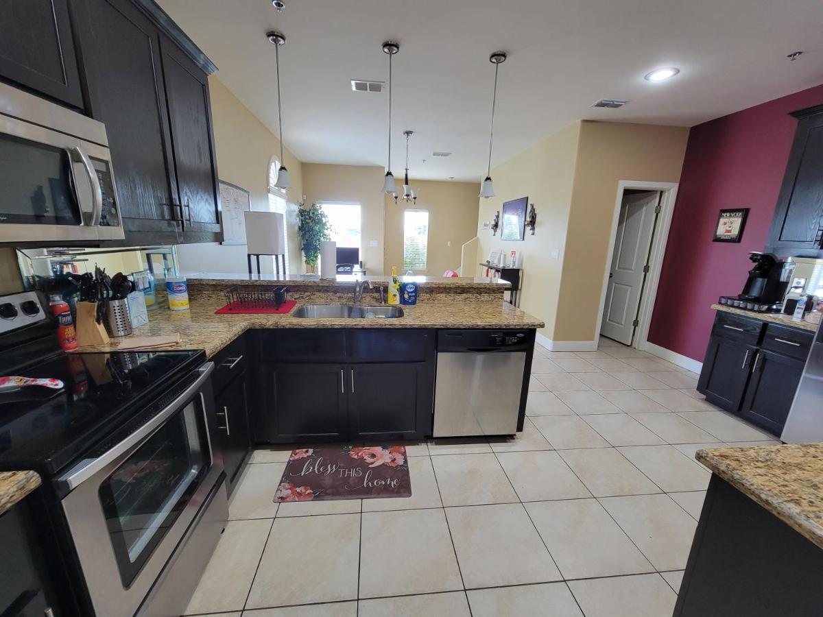 Modern, Private, Smart 4 Bedroom Condo In Desirable Location In Mcallen With Pool! Extérieur photo