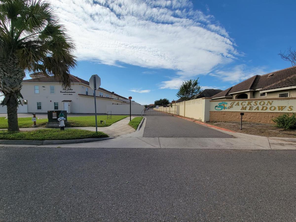 Modern, Private, Smart 4 Bedroom Condo In Desirable Location In Mcallen With Pool! Extérieur photo