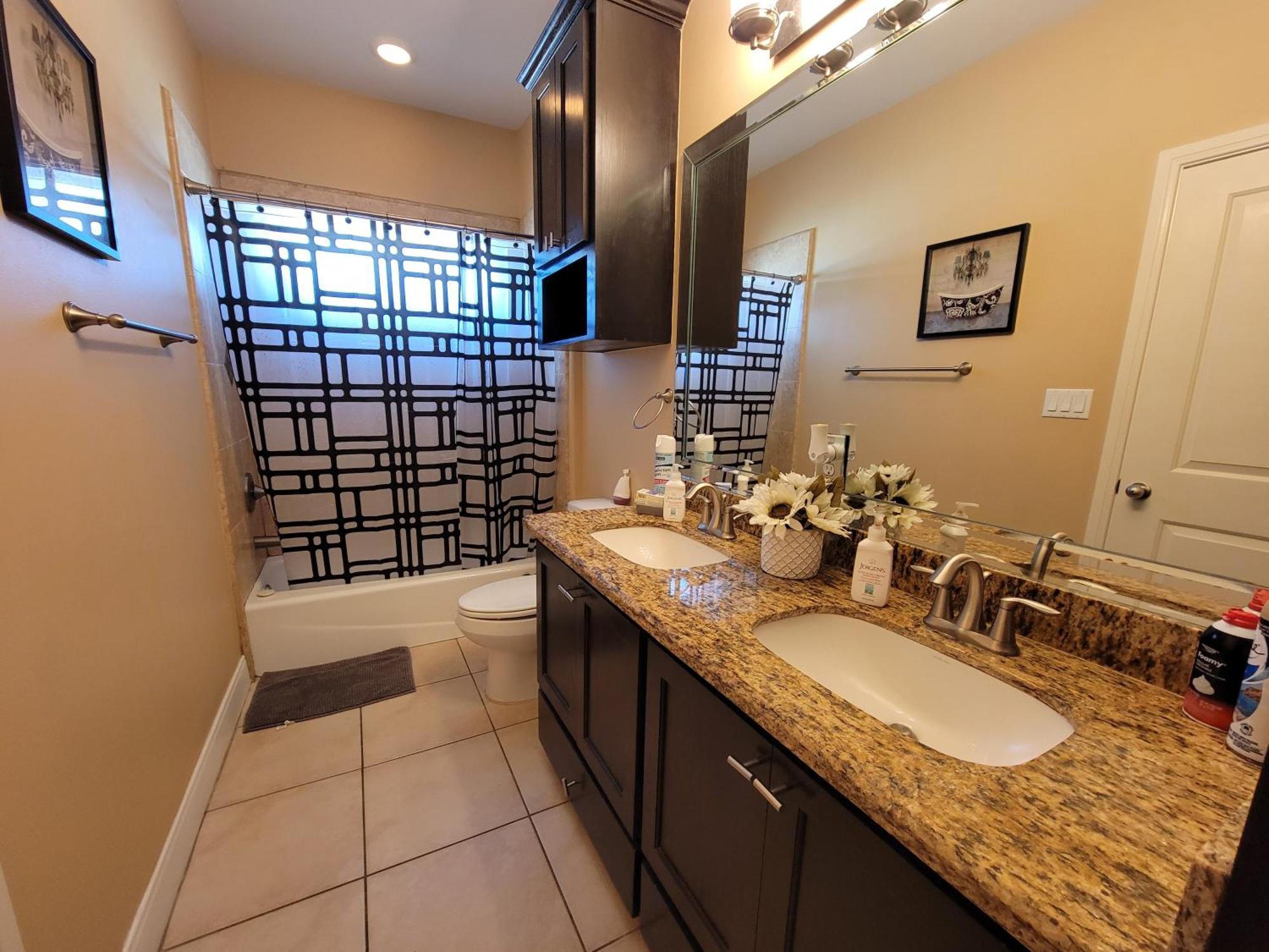 Modern, Private, Smart 4 Bedroom Condo In Desirable Location In Mcallen With Pool! Extérieur photo